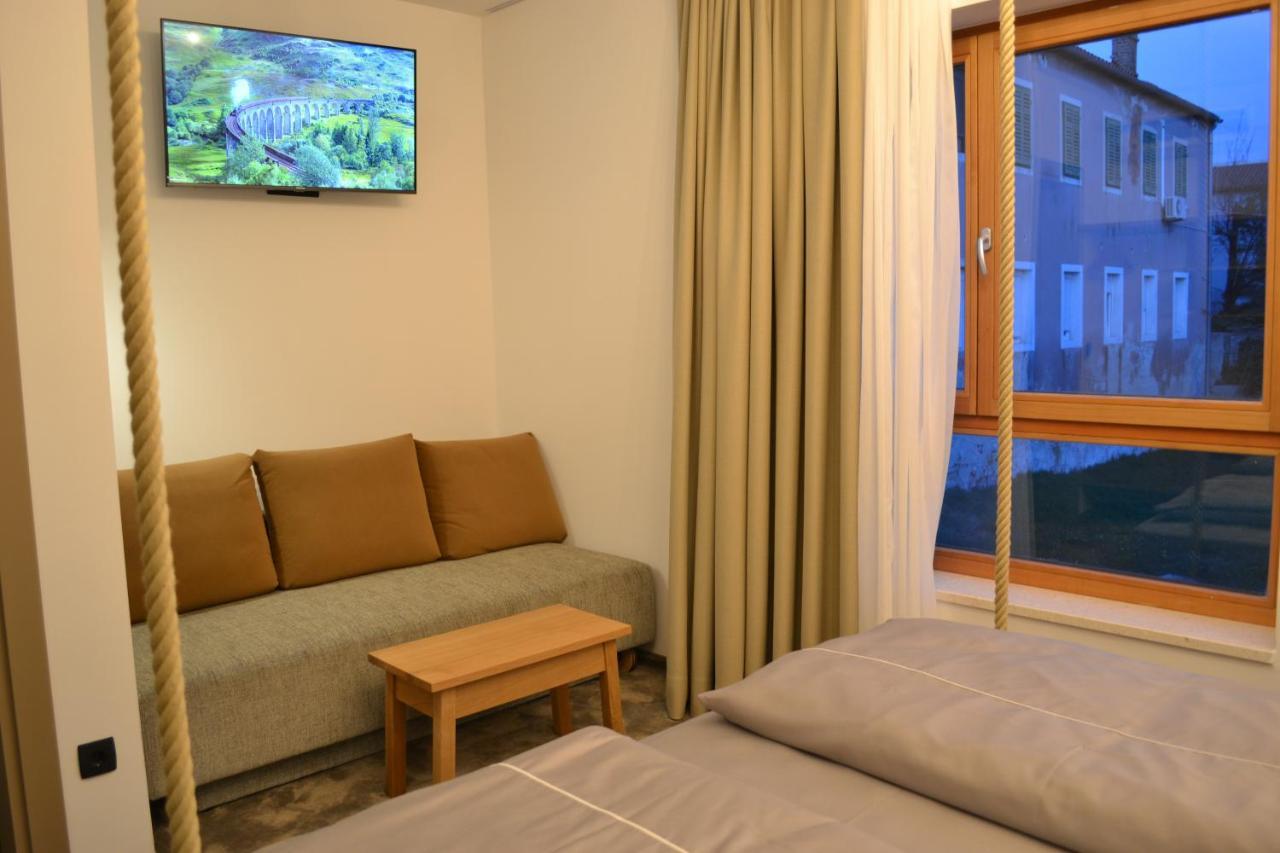 Pula Residence Rooms And Apartments Old City Center Экстерьер фото