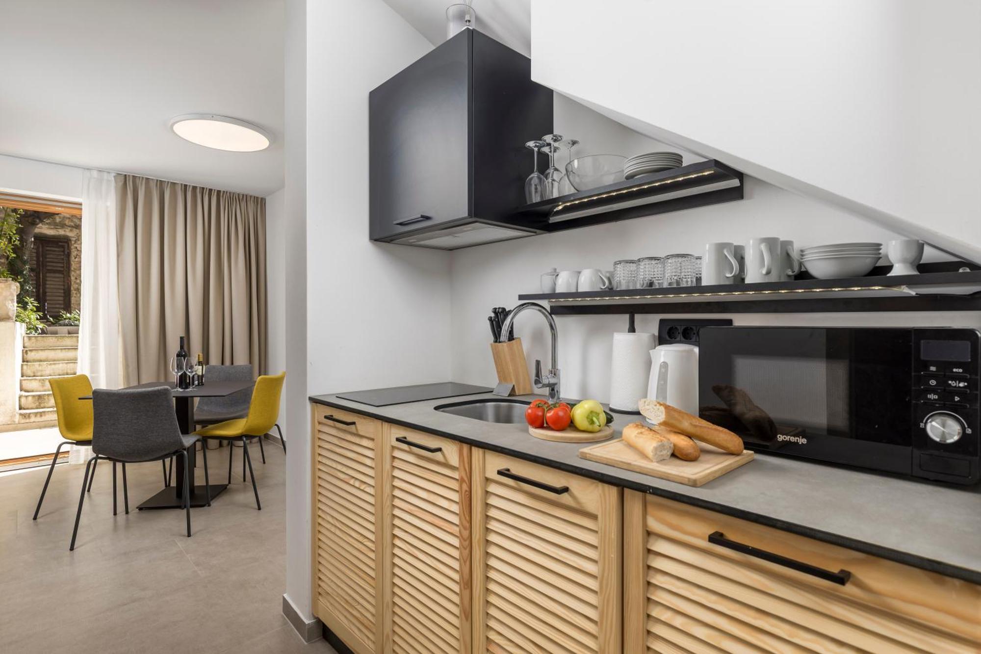 Pula Residence Rooms And Apartments Old City Center Экстерьер фото