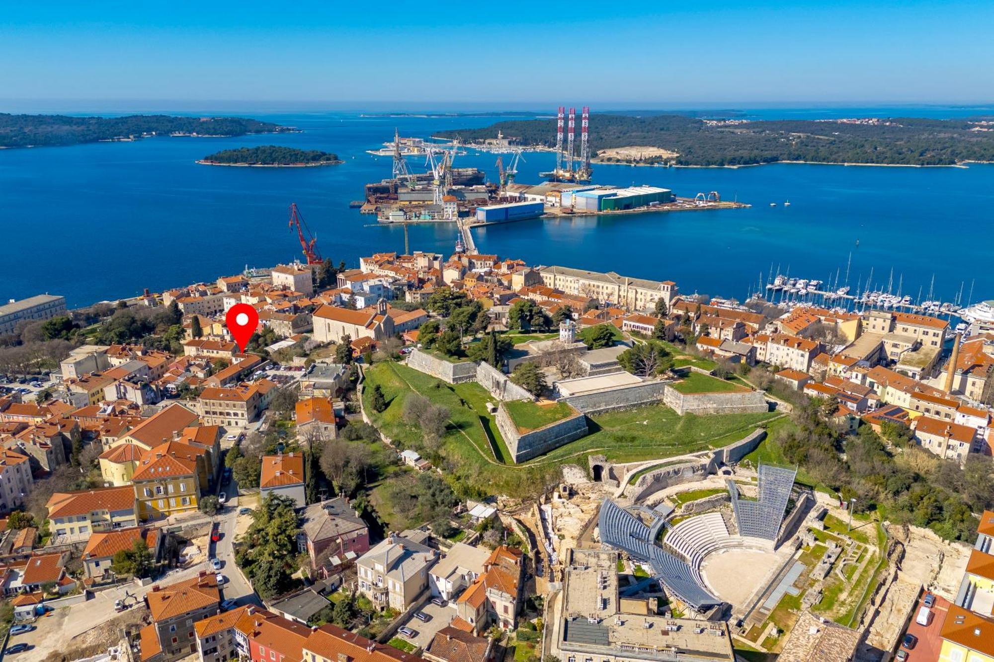 Pula Residence Rooms And Apartments Old City Center Экстерьер фото